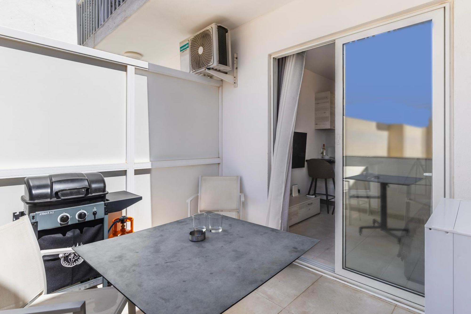 Dorris'S Apartment 5 Min Walk From St Julians San Gwann Экстерьер фото